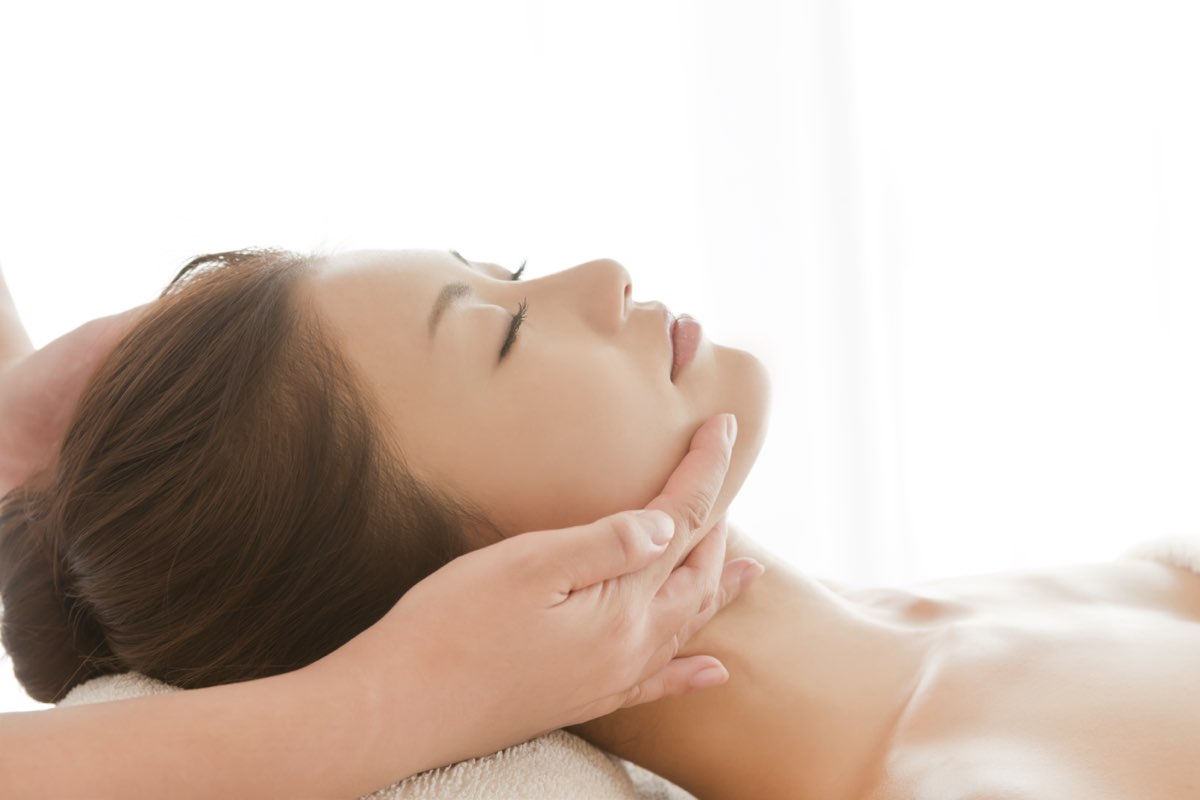 美容再生フェイシャル