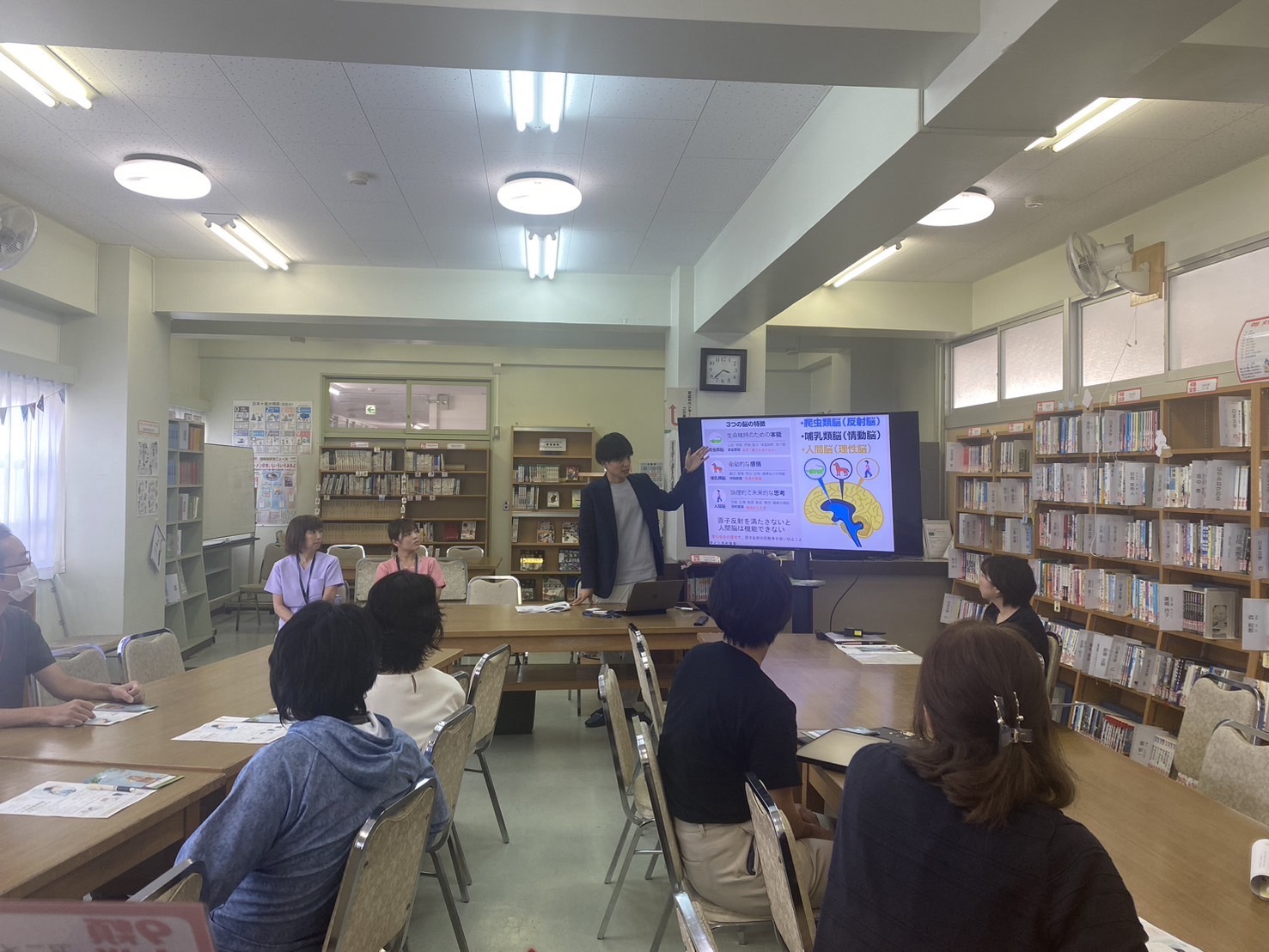 中学校での講演